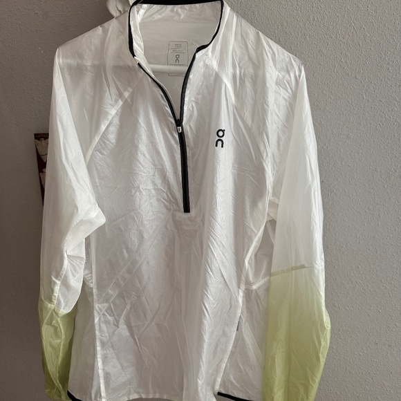 On Cloud Running Zero Jacket. Women's, size L, windproof water resistant. - Picture 2 of 3